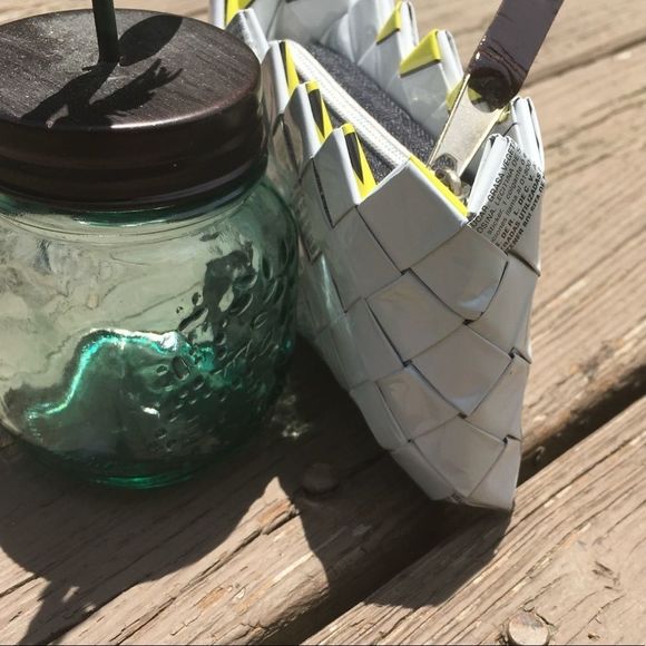 Nahui Olin | Candy Wrapper Weave Coin Wallet in White - Picture 5 of 9